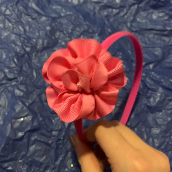 Pink flower headband - Picture 4 of 4